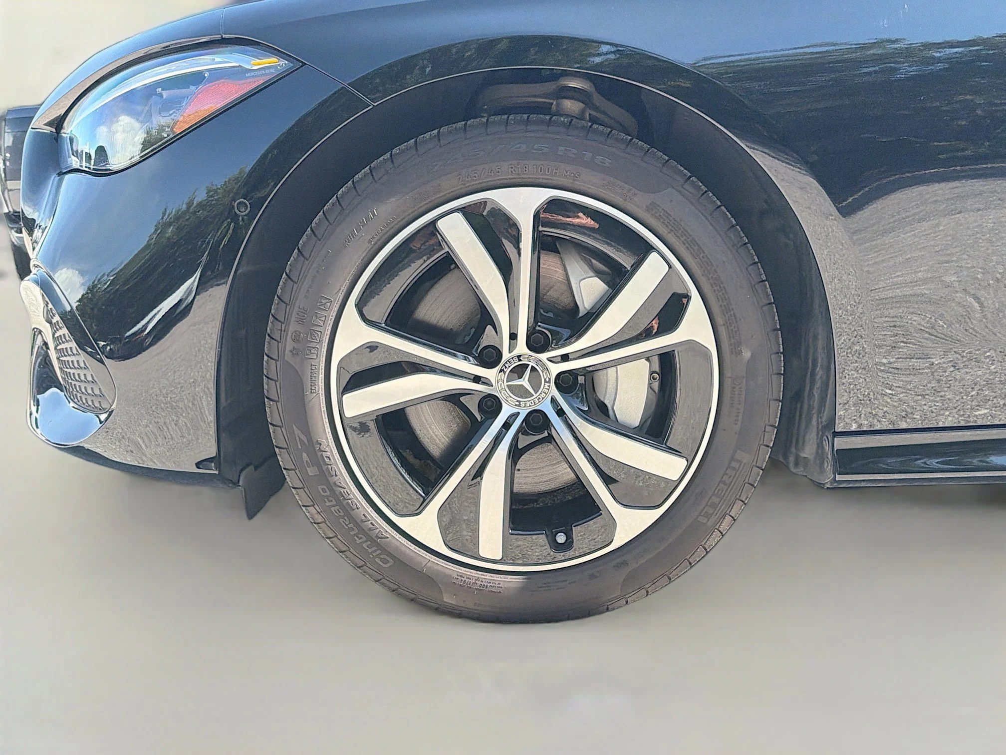 Used 2025 Obsidian Black Metallic Mercedes-Benz CLE 300 image 43