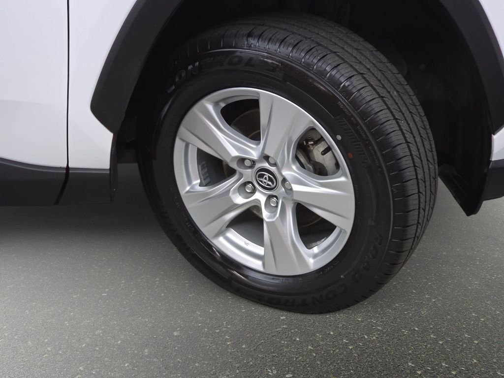 Used 2021 Super White Toyota XLE image 31