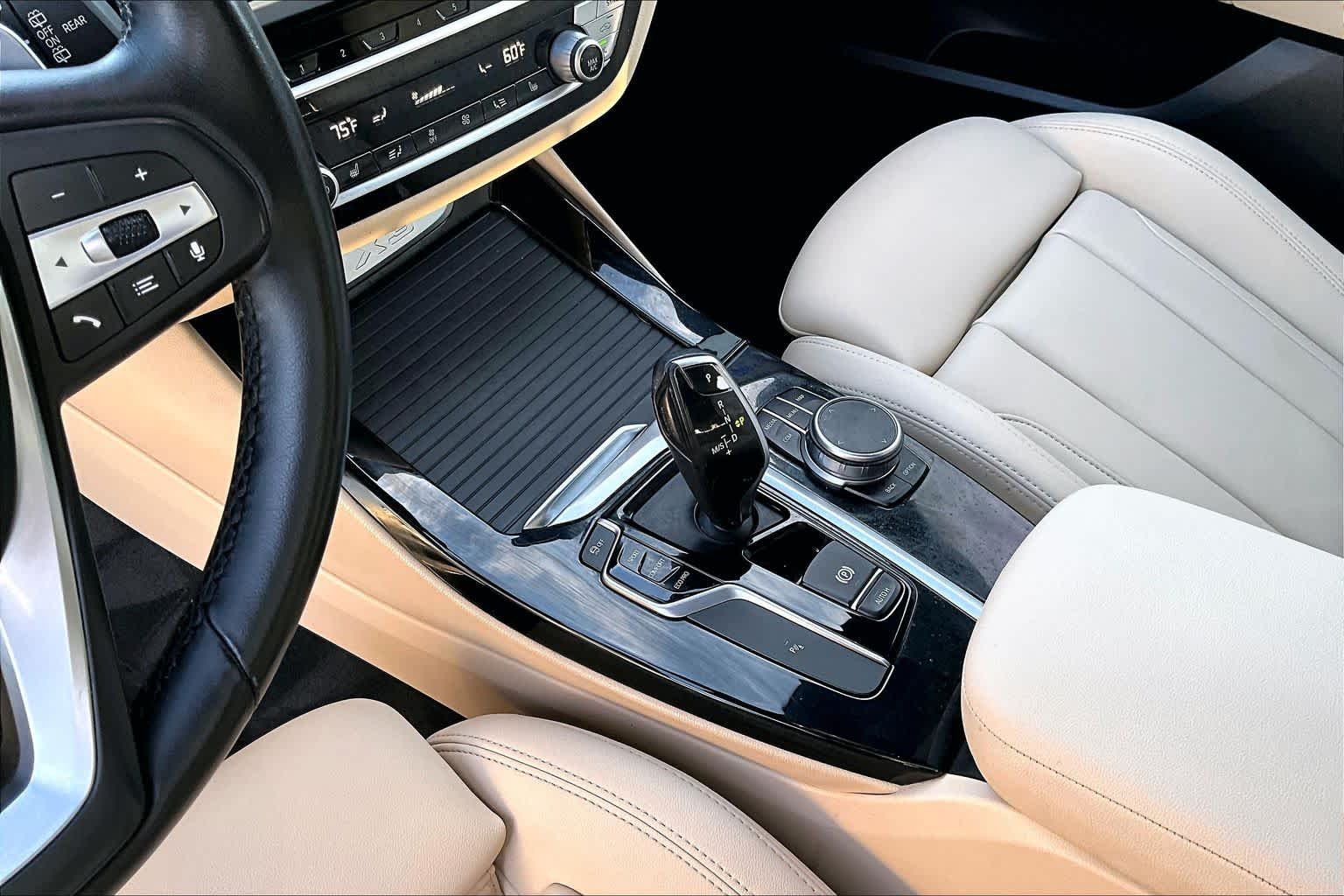 Used 2021 Dark Graphite Metallic BMW sDrive30i image 16