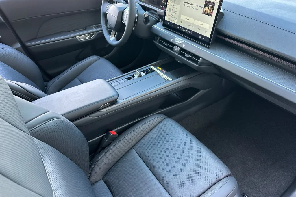 2026 Lexus ES Hybrid 350h Premium AWD - Photo 15