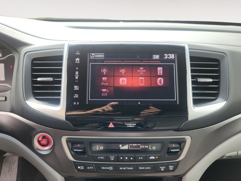 Used 2018  Honda EX image 15