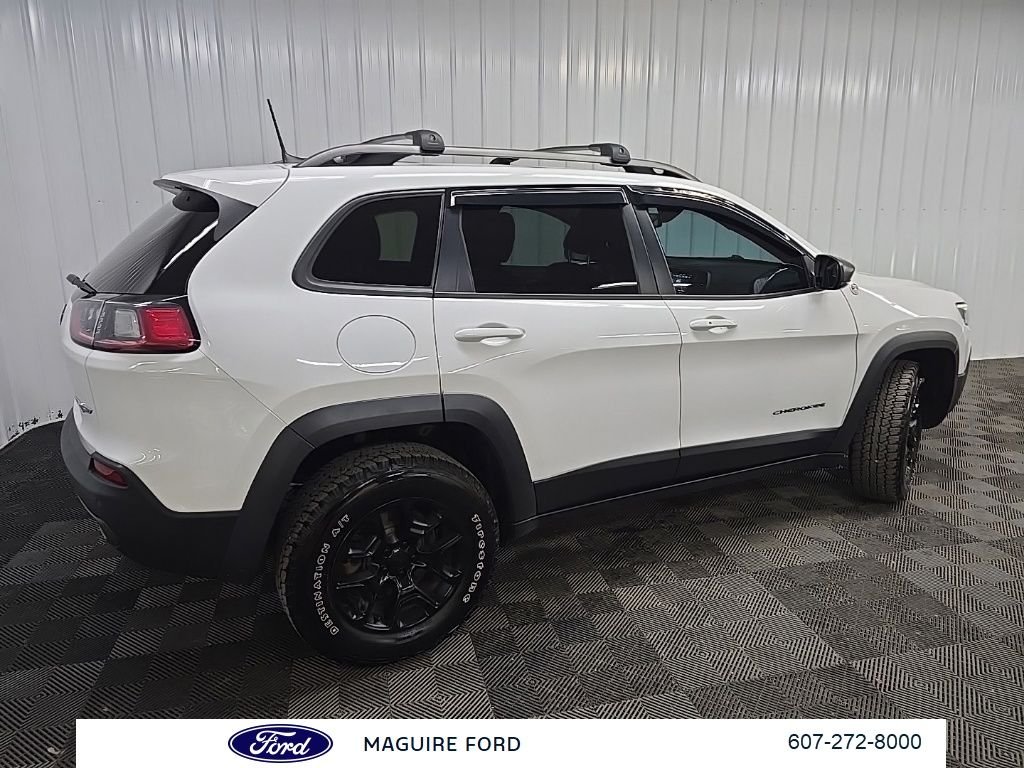 Used 2019 White Jeep Trailhawk image 3