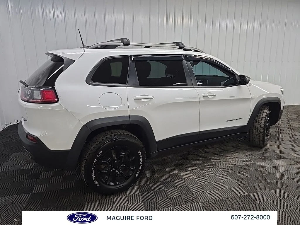 Used 2019 White Jeep Trailhawk image 3