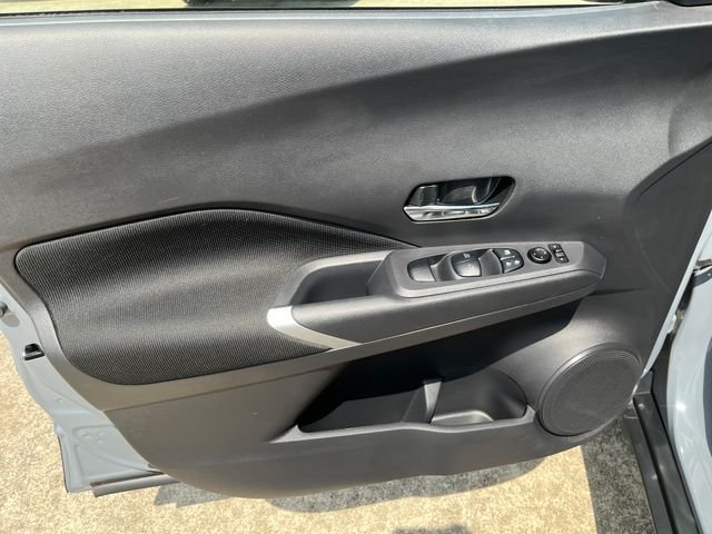 Used 2023 Gray Nissan SV image 11