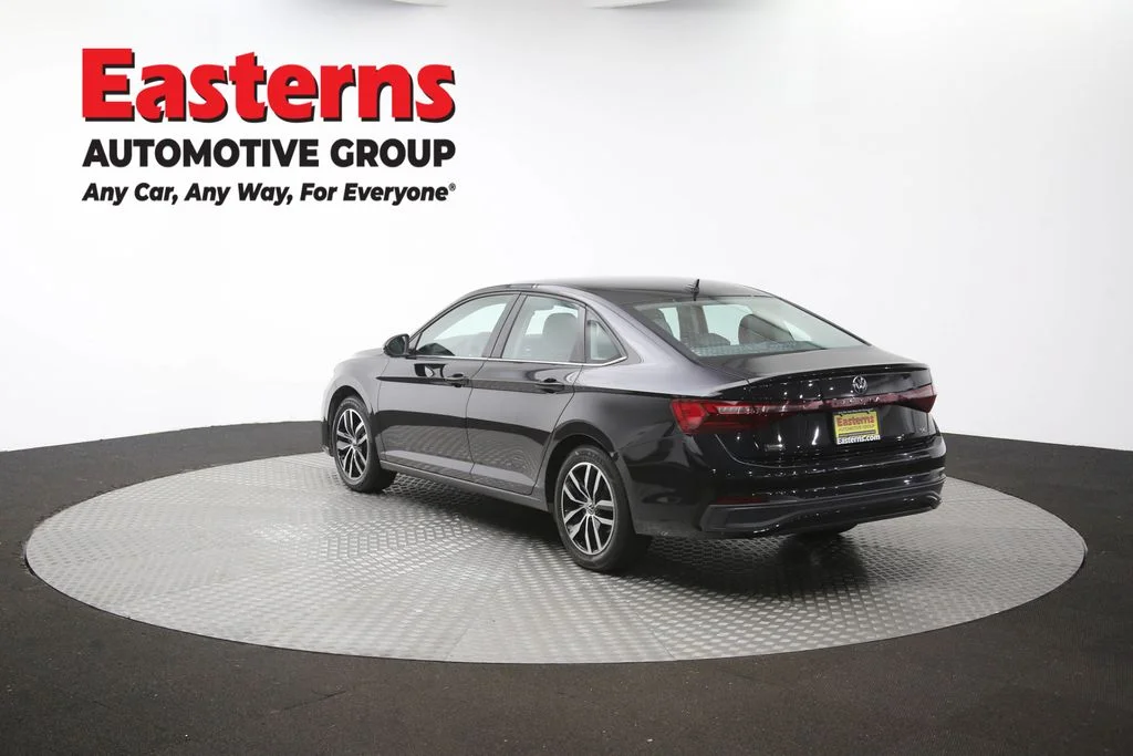 Used 2025 Black Volkswagen 1.5T SE image 63
