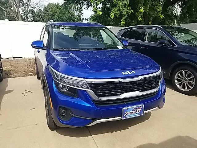 Used 2022 Blue Kia S image 5