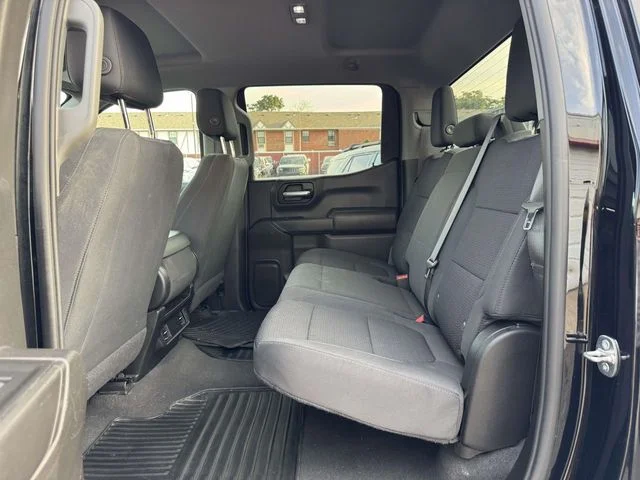 Used 2022 Black Chevrolet Custom image 17