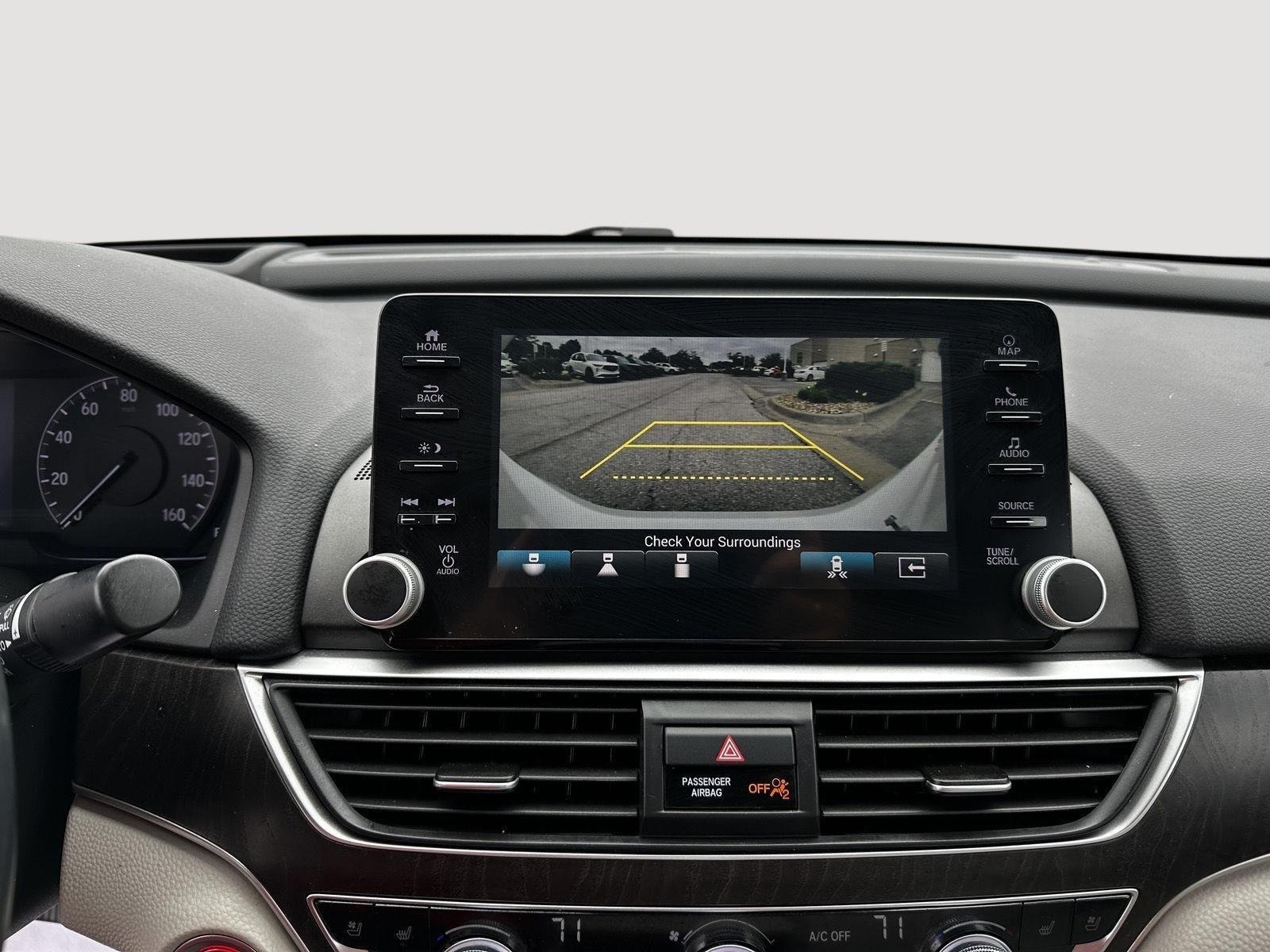 Used 2019 Platinum White Pearl Honda Touring image 15