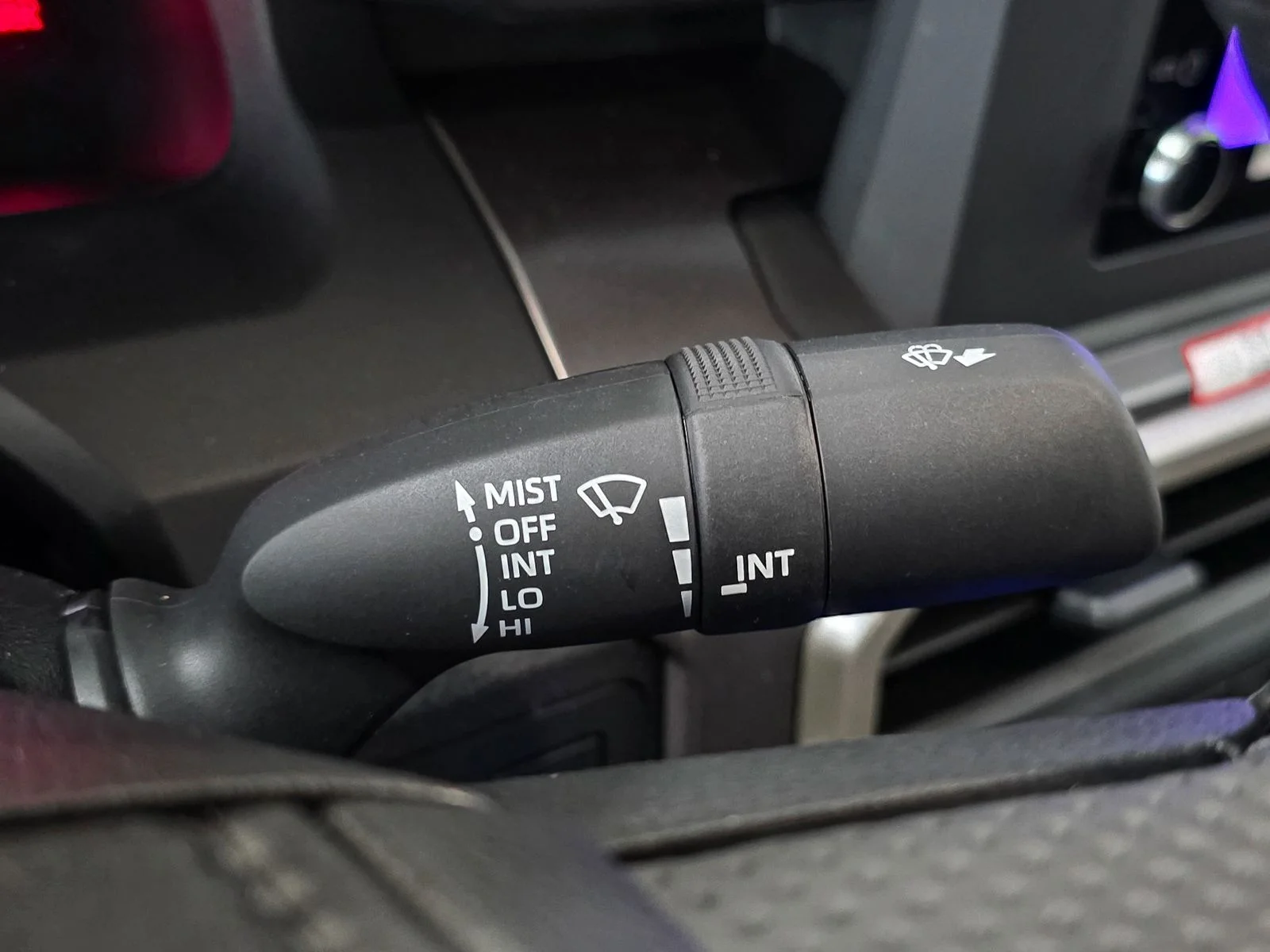 2026 Toyota Tacoma SR5 - Photo 35