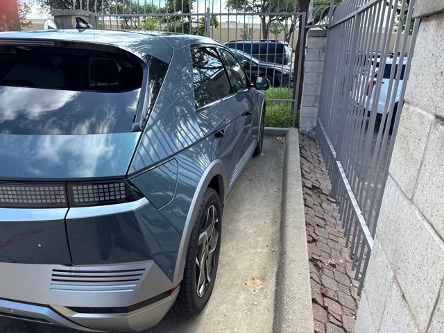 Certified Used 2024 Green Hyundai Limited image 5