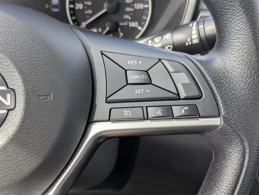 Used 2023 White Nissan 2.5 SV image 26