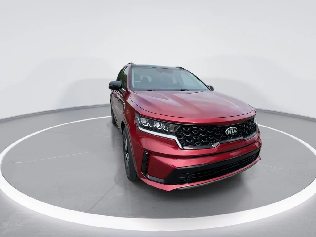 Used 2021 Red Kia S image 2
