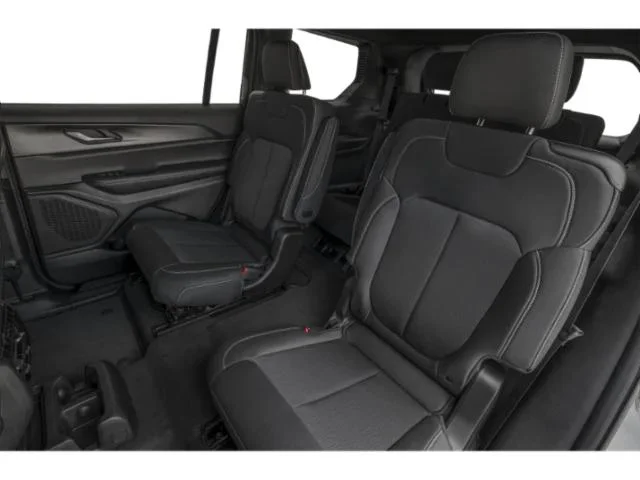 New 2025 Baltic Gray Metallic Clear-Coat Exterior Paint Jeep Laredo X image 10