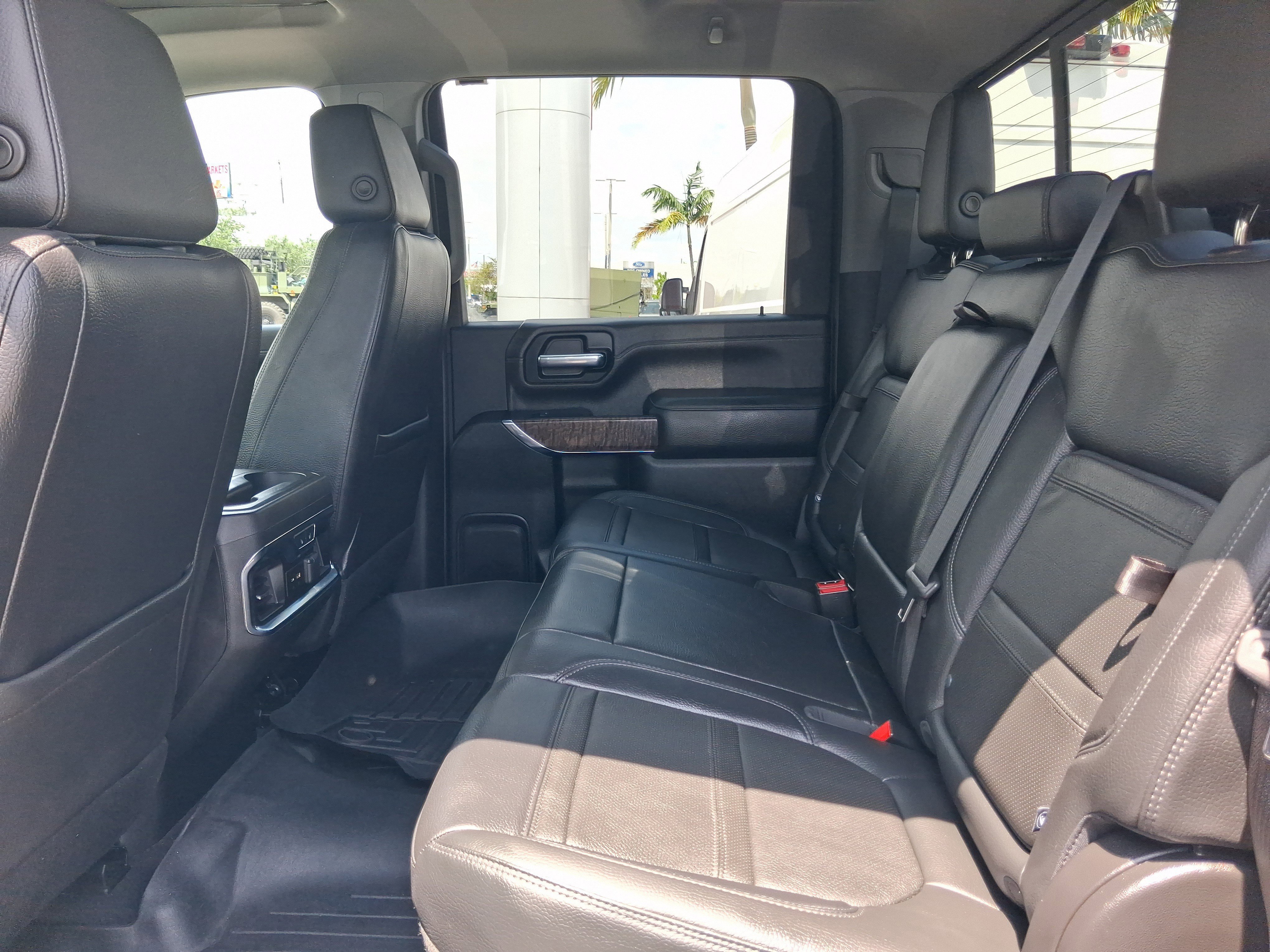 Used 2023 White GMC Denali image 8