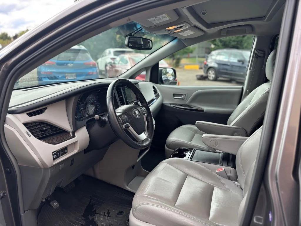 Used 2017 Predawn Gray Mica Toyota XLE image 21