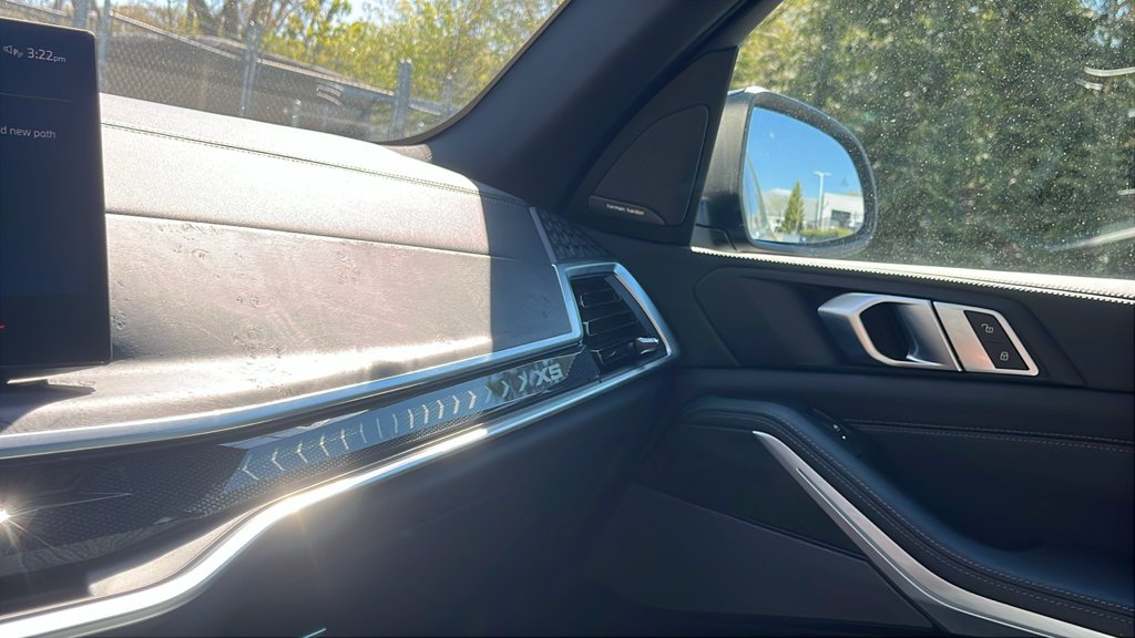 Used 2024 Black Sapphire Metallic BMW xDrive40i image 18
