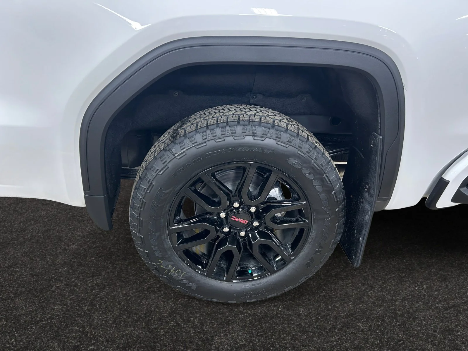 New 2026 Summit White GMC Elevation image 9