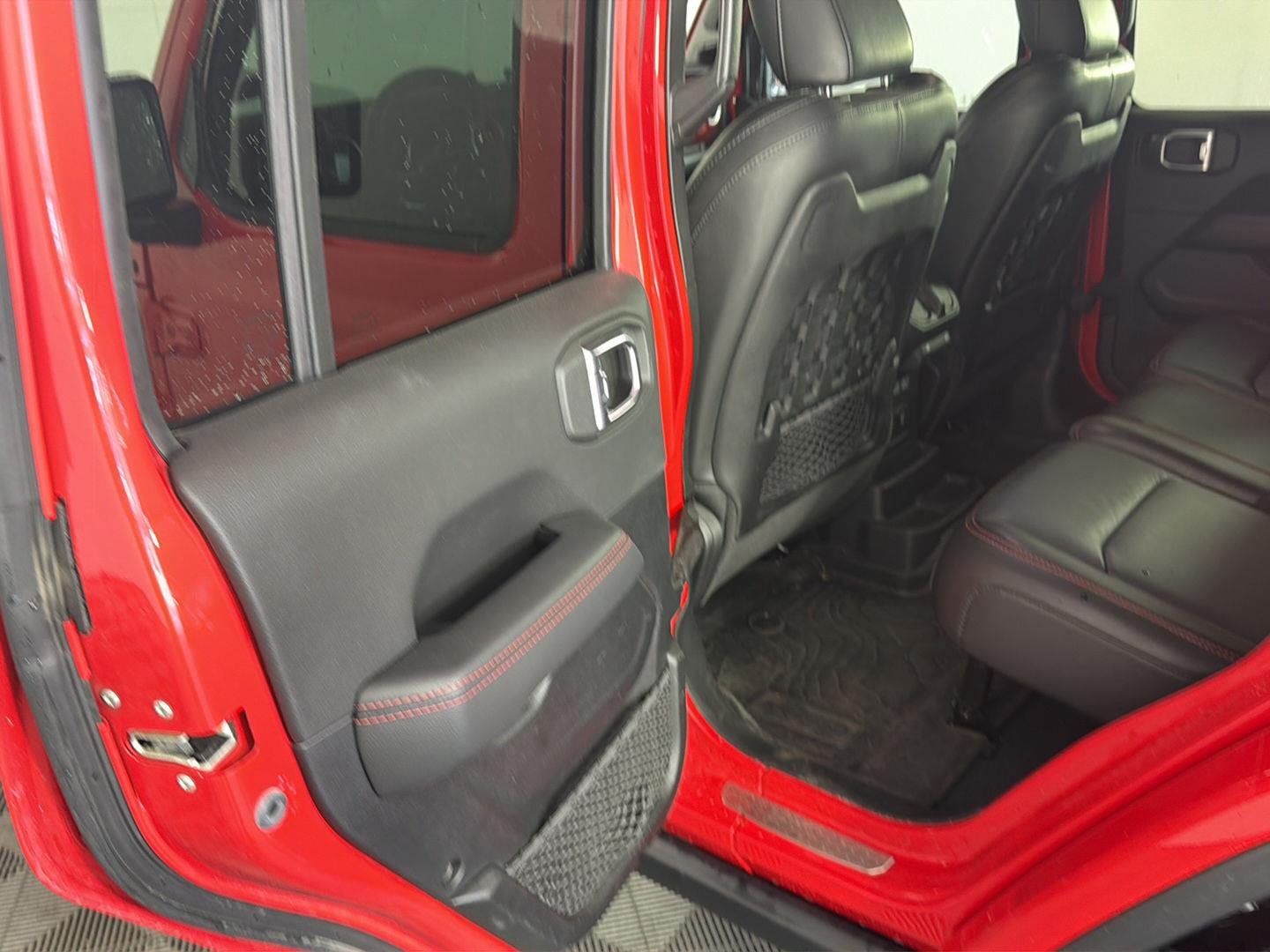 Used 2022 Firecracker Red Clearcoat Jeep Unlimited Rubicon image 12