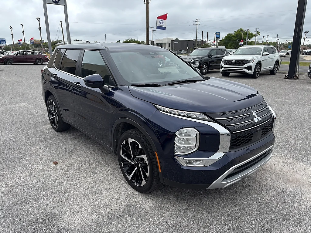 Used 2024 Cosmic Blue Metallic Mitsubishi  image 8