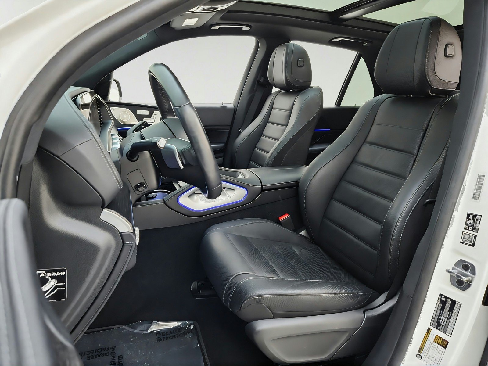 Certified Used 2024 MANUFAKTUR Diamond White Metallic Mercedes-Benz GLE 450 image 17