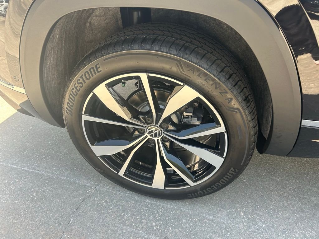 New 2026 Black Volkswagen 2.0T SEL Premium R-Line image 25