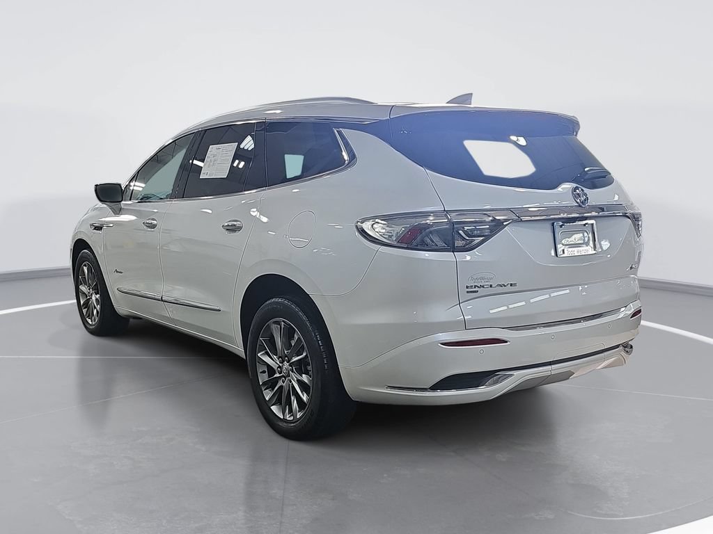 Used 2023 WHITE FROST TRICOAT Buick Avenir image 6