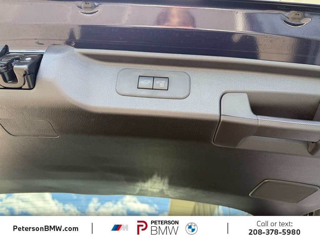 Used 2025  Toyota Limited image 11