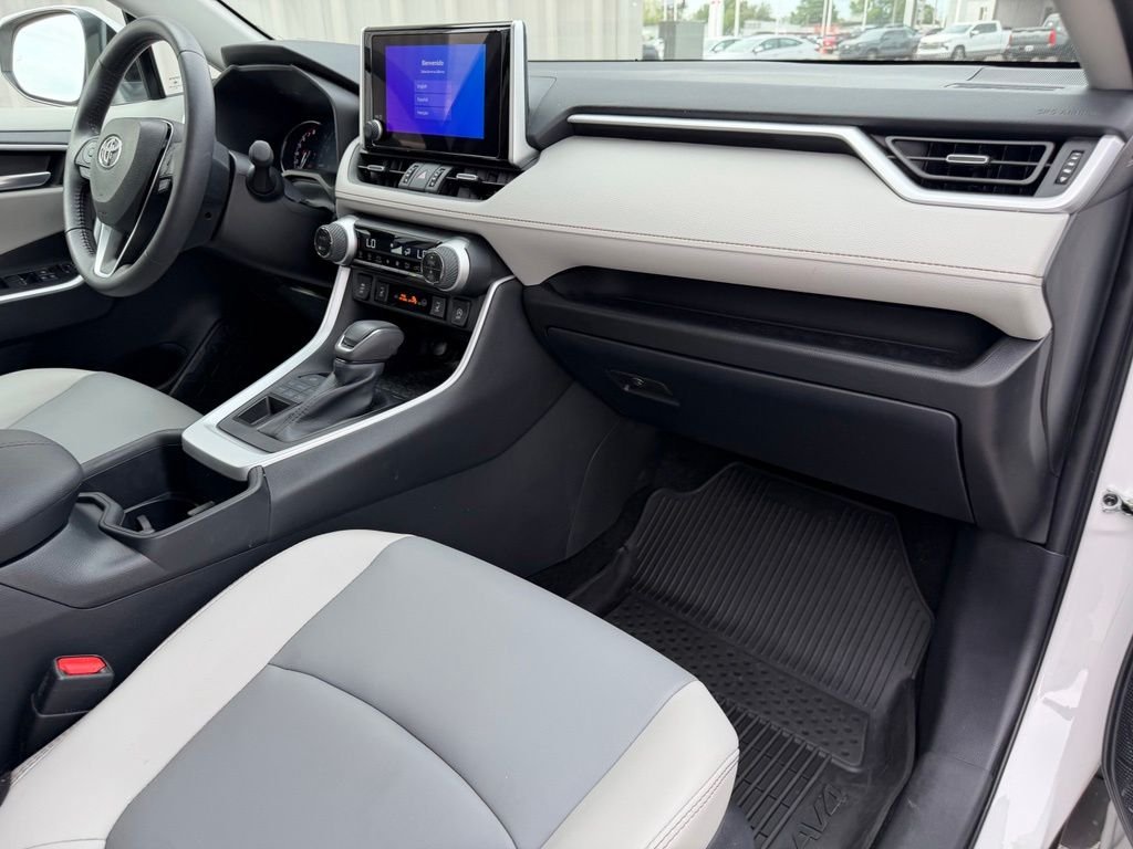 Used 2025 Beige Toyota XLE Premium image 36