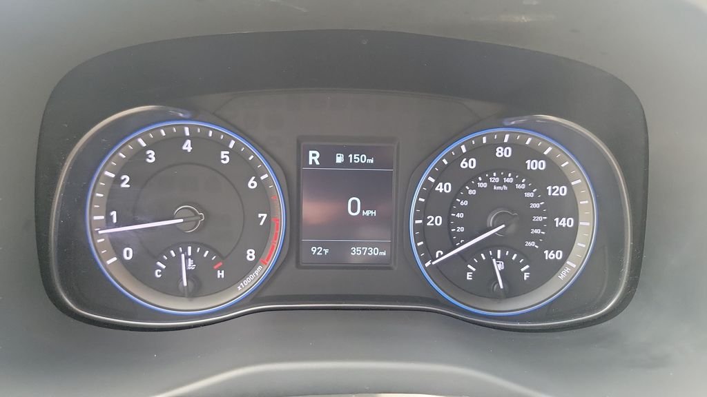 Used 2021 White Hyundai SE image 25
