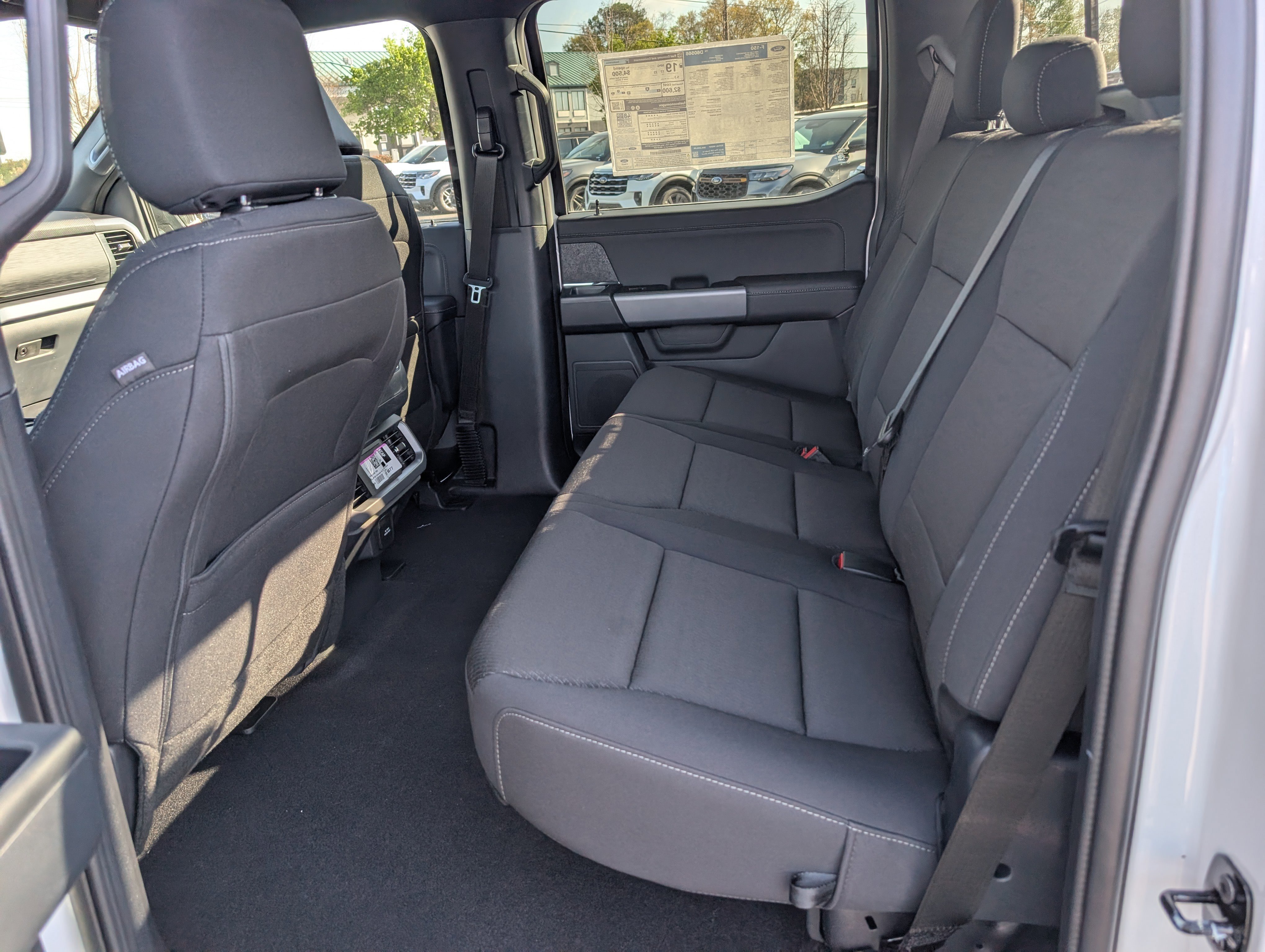 New 2026 OXFORD WHITE FORD XLT image 15