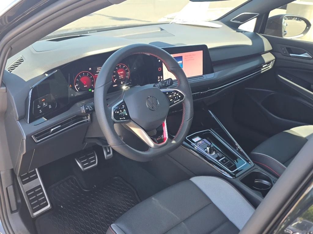 2024 Volkswagen Golf GTI Autobahn - Photo 30