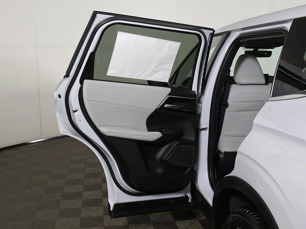2025 Mitsubishi Outlander SE - Photo 25