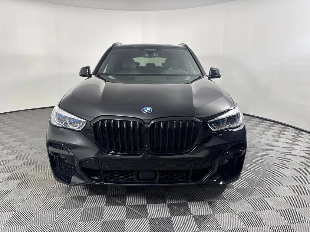 Used 2022 Black BMW xDrive45e image 2