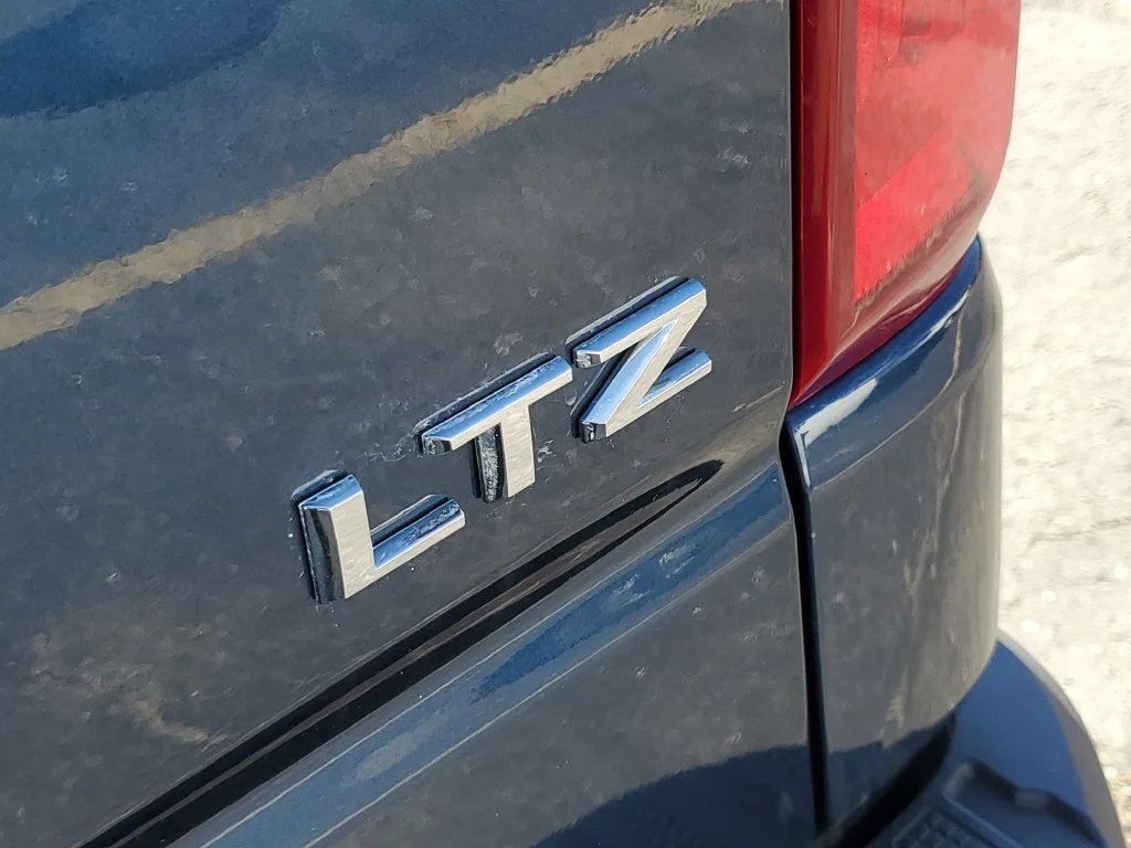 Used 2020 NORTHSKY BLUE METALLIC Chevrolet LTZ image 35