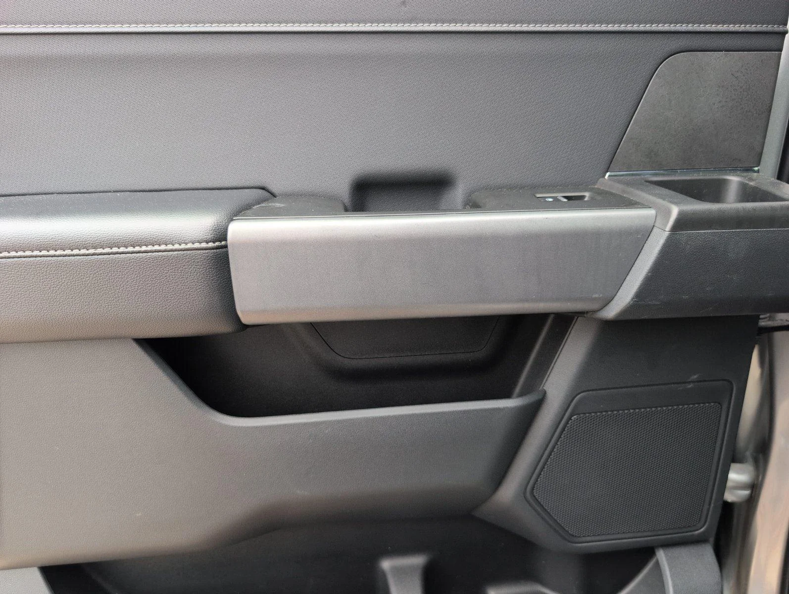 Used 2024 Iconic Silver Ford XLT image 34