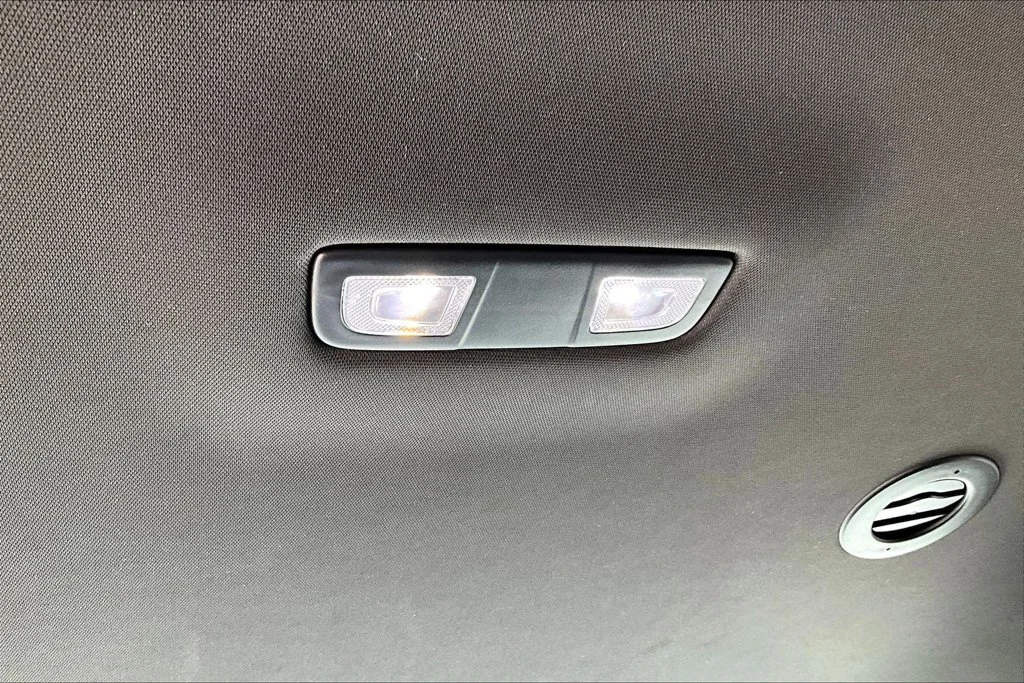 Used 2022 White Chevrolet LS image 11