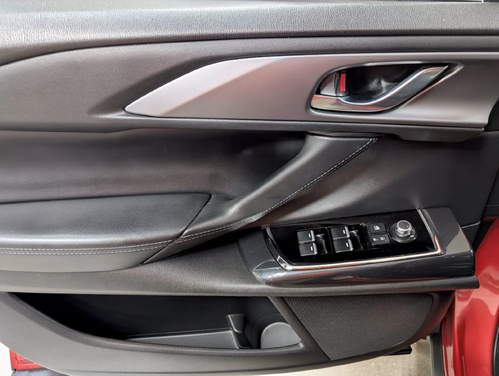 Used 2016 Soul Red Metallic Mazda Touring image 11