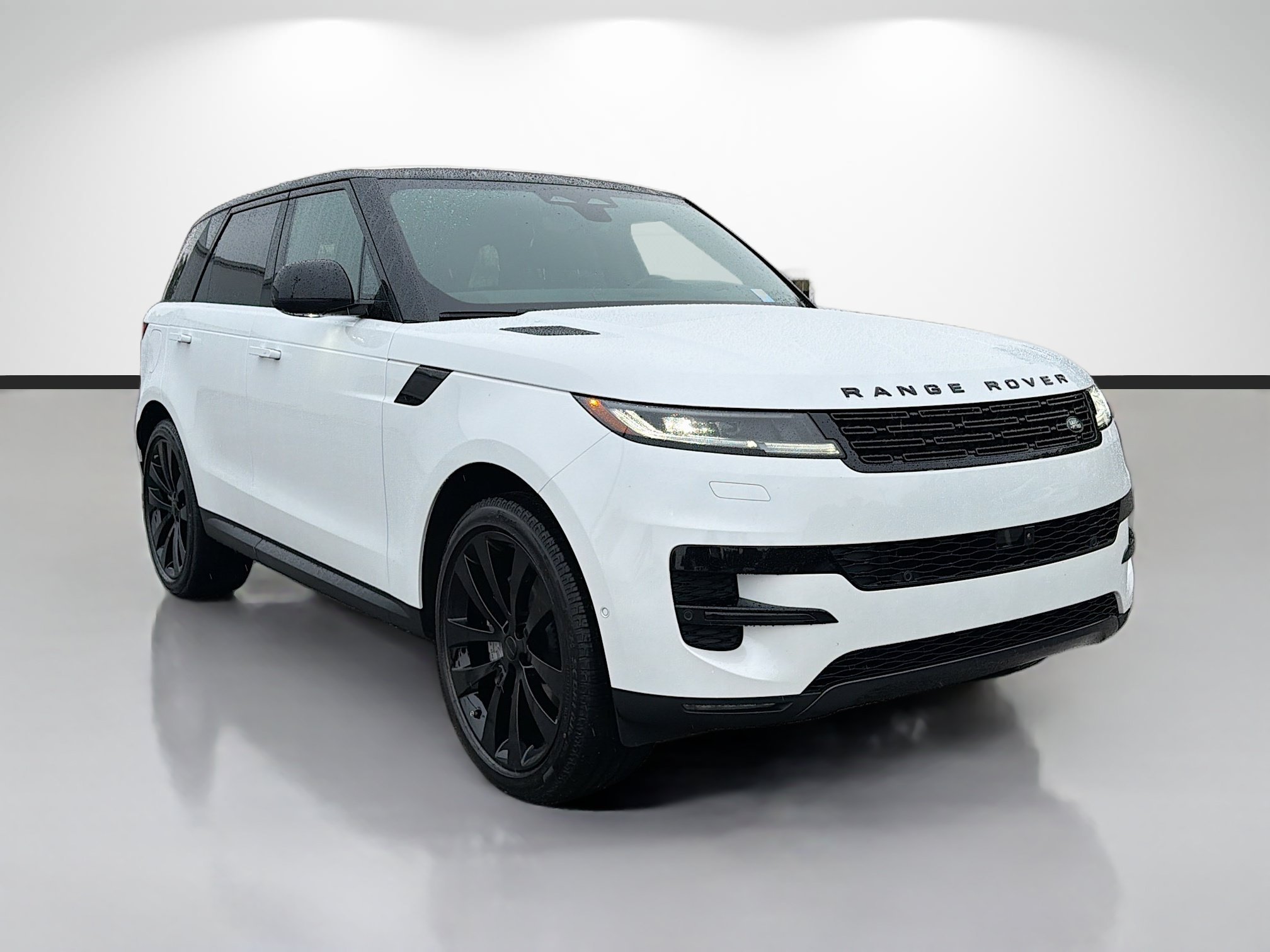 New 2026 Ostuni Pearl White Land Rover SE image 7