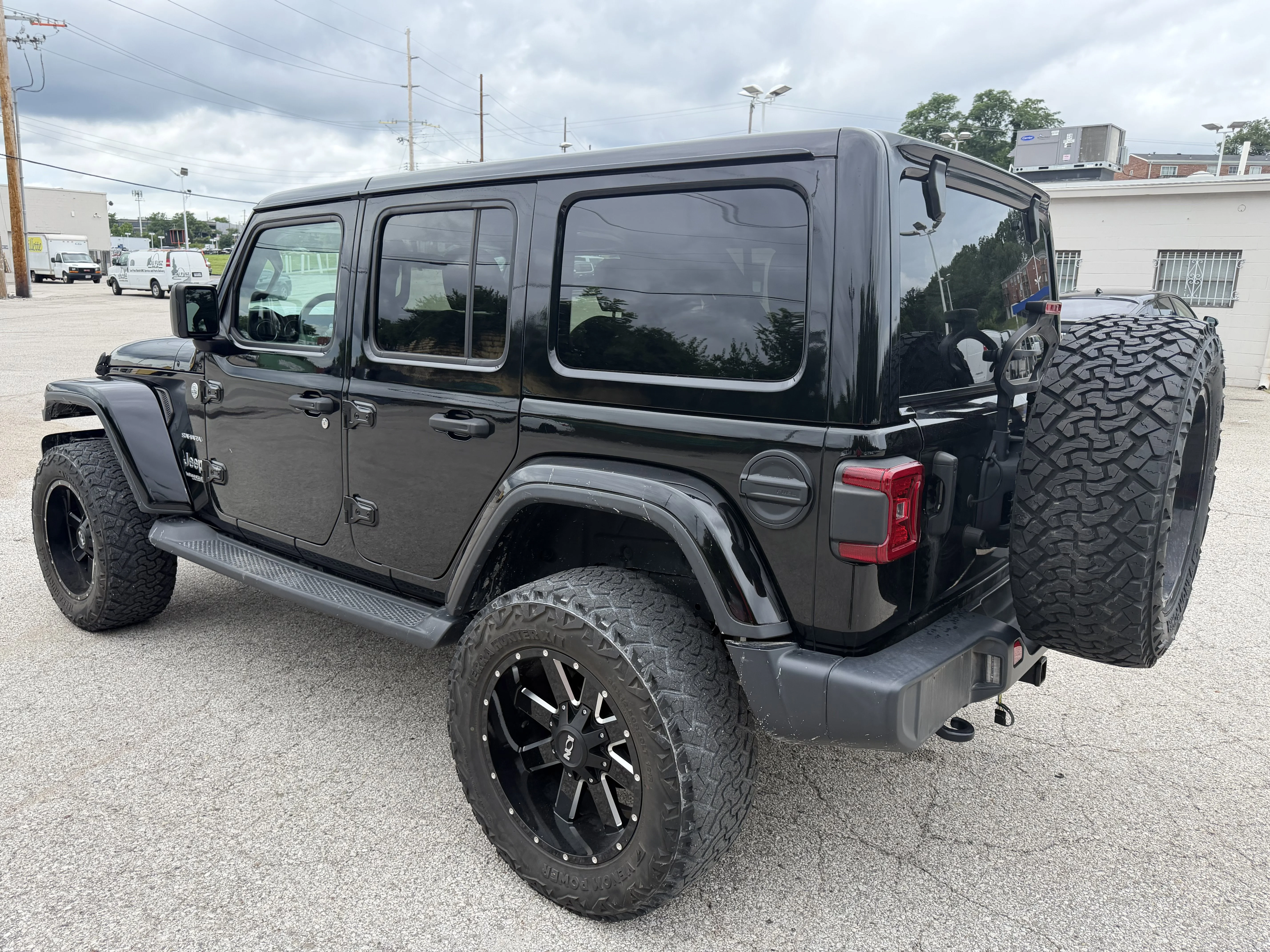 Used 2020 Black Clearcoat Jeep Sahara image 5