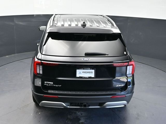 Used 2025 Black Metallic Ford Platinum image 30