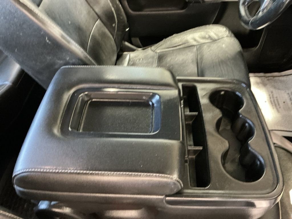 Used 2016 White Chevrolet LT image 27