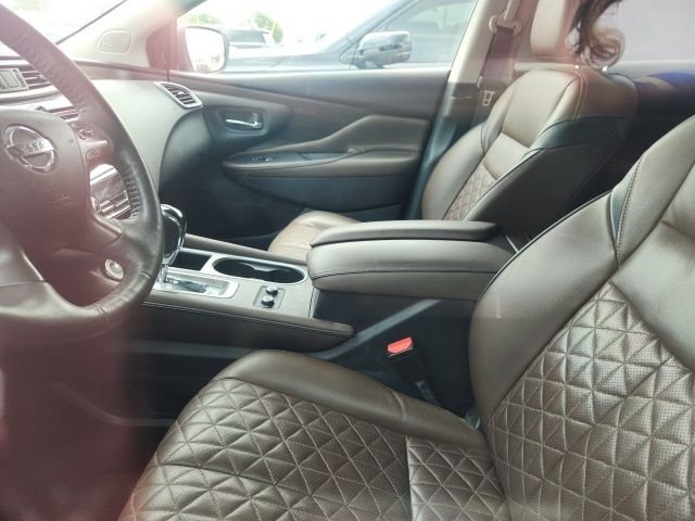 Used 2019 White Nissan Platinum image 2