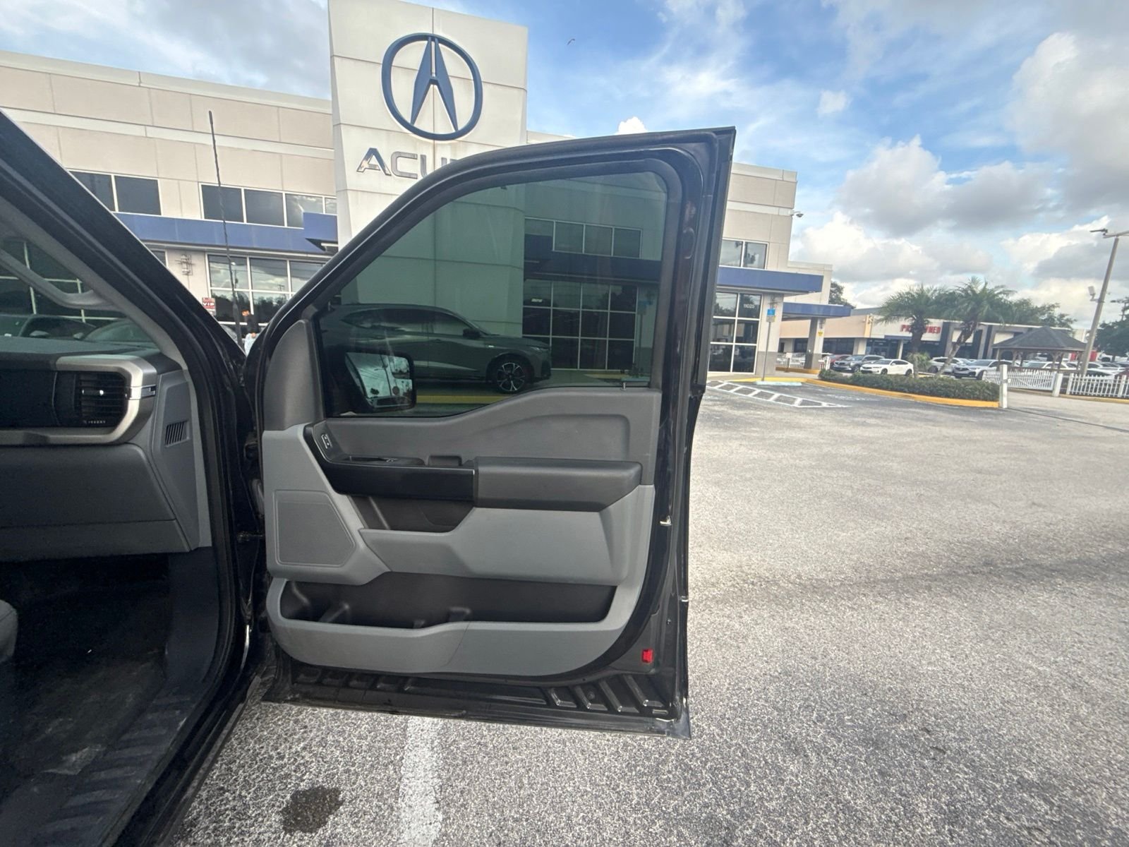 Used 2021 Black Ford XL image 7