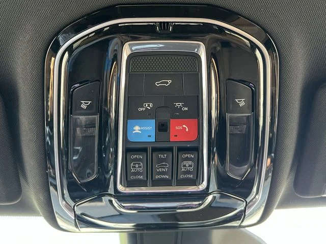 Used 2022 Black Jeep Summit image 31
