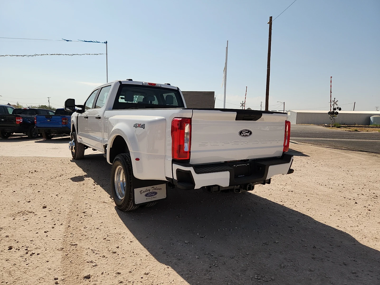 New 2027 Oxford White Ford XL image 5