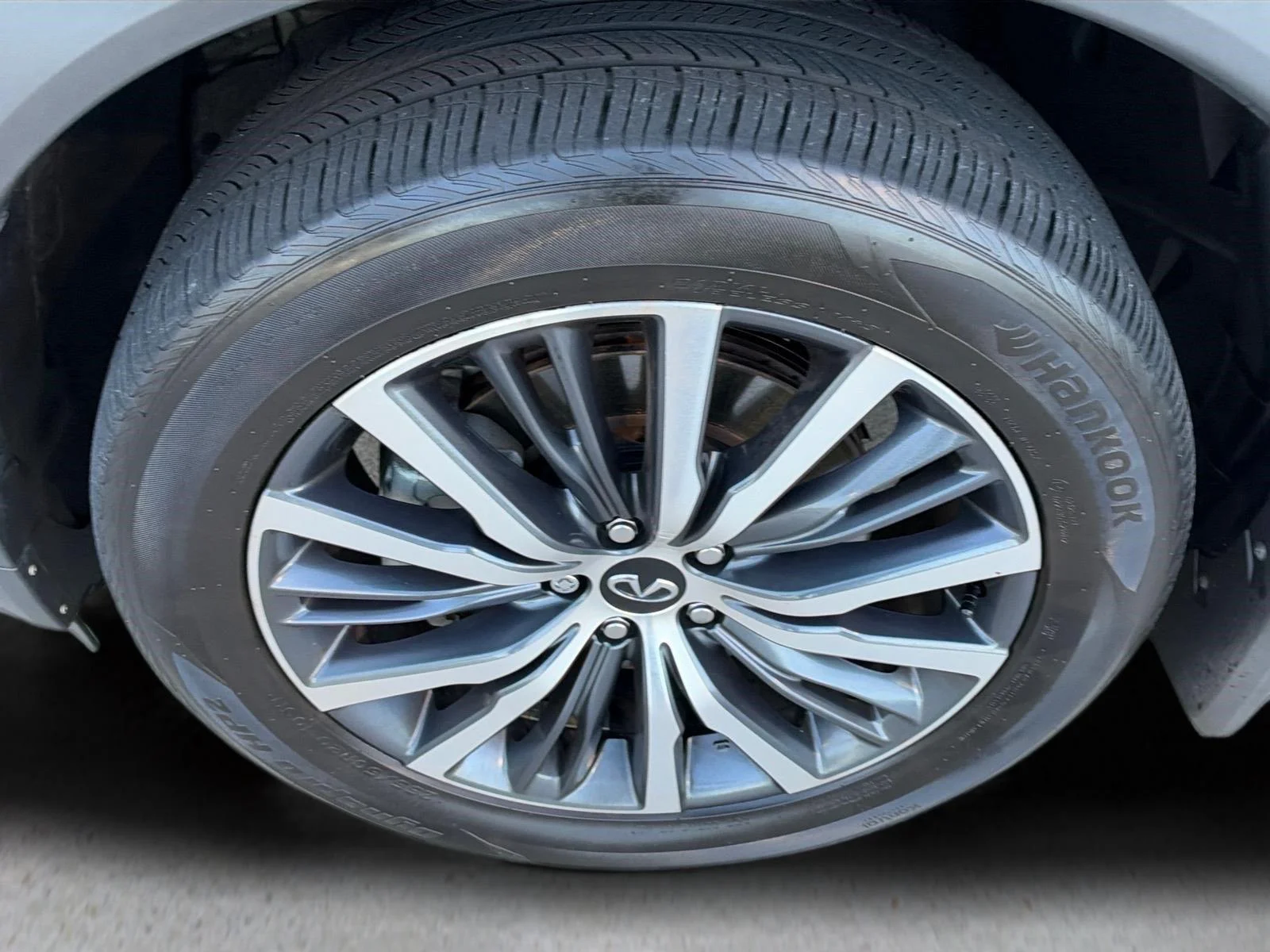 Used 2025 Graphite Shadow INFINITI SENSORY image 14