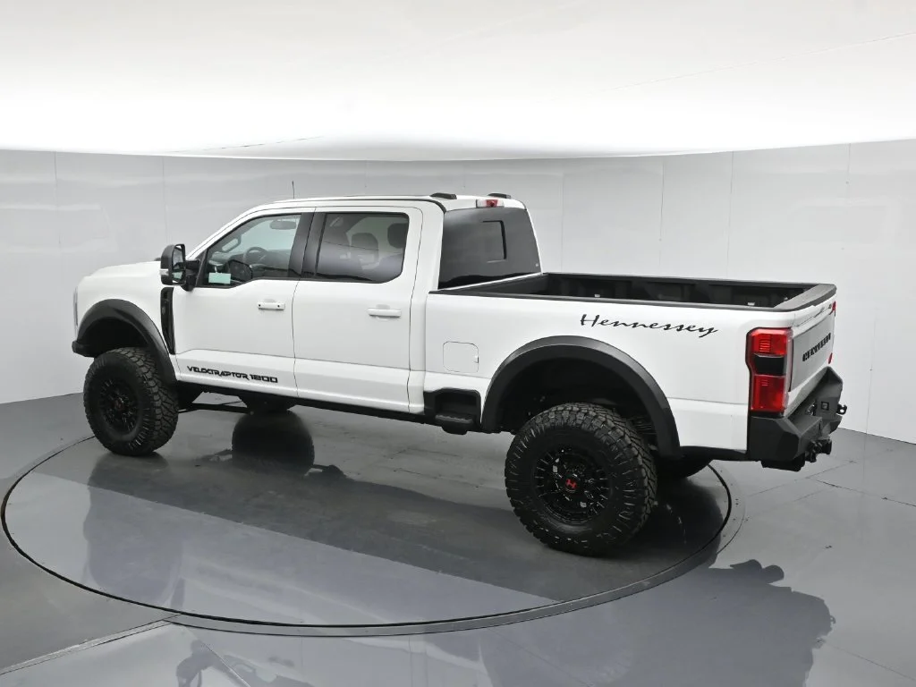 New 2026 Star White Metallic Tri-Coat Ford Lariat image 46