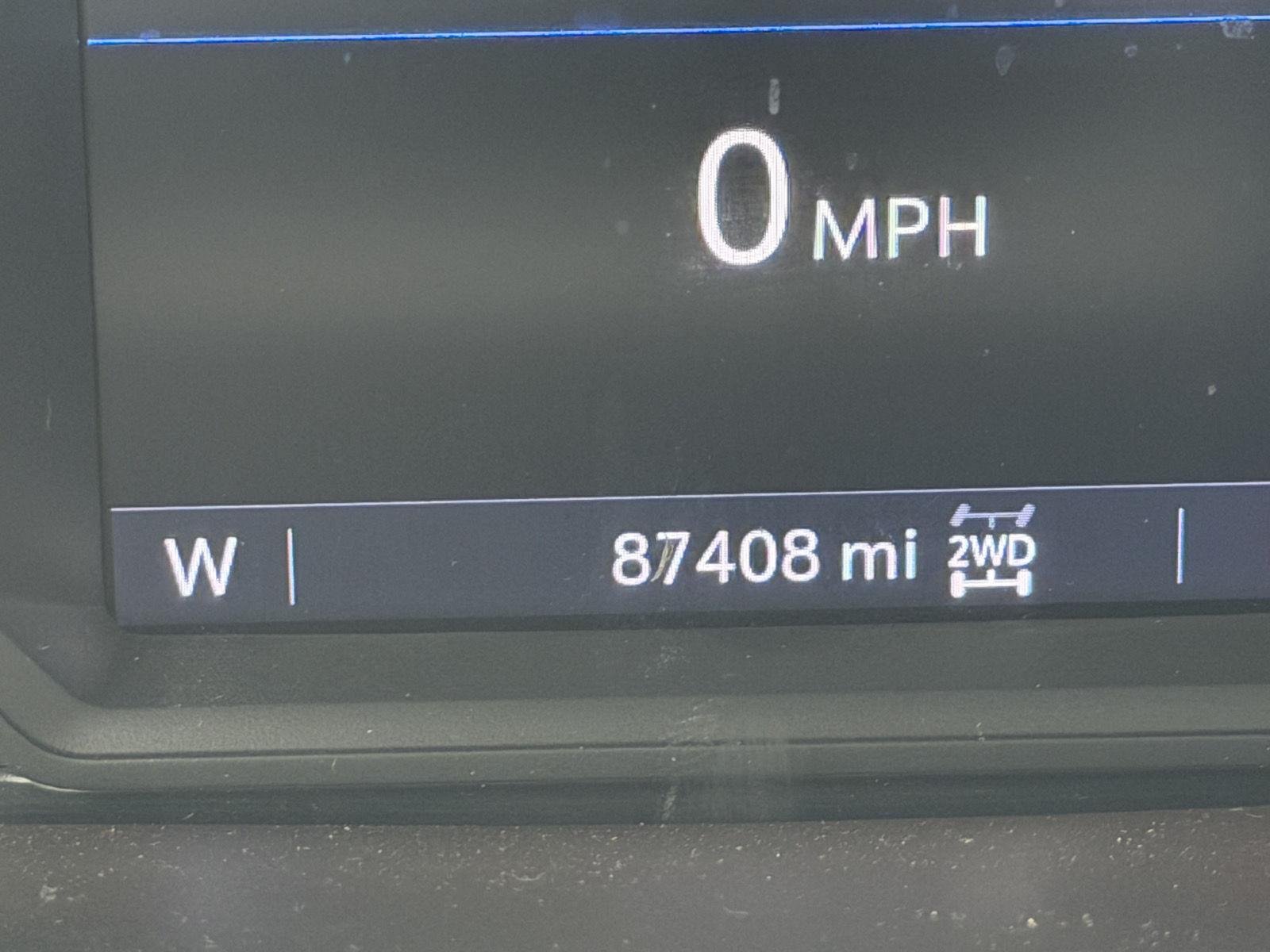 Used 2019 Dark Sky Metallic GMC SLE image 17