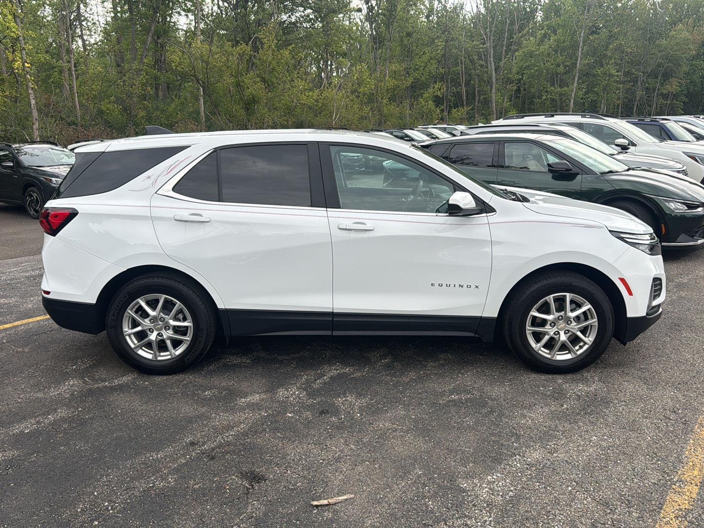 Used 2024 Summit White Chevrolet LT image 9
