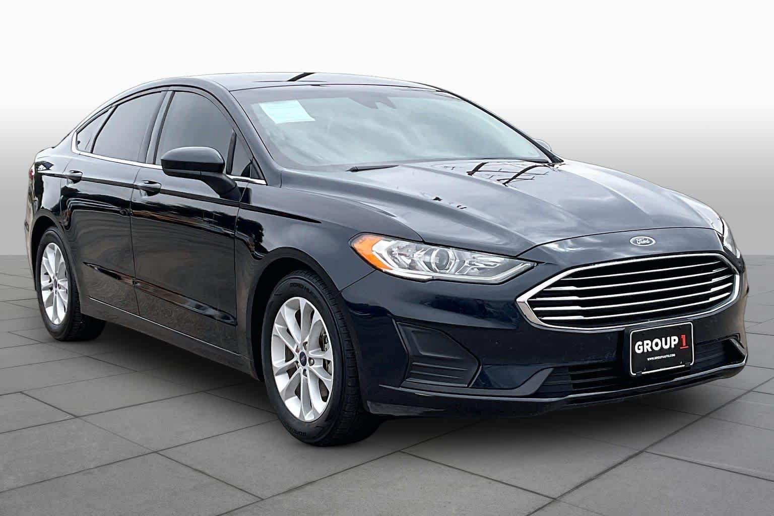 Used 2020 Alto Blue Metallic Tinted Clearcoat Ford SE image 3